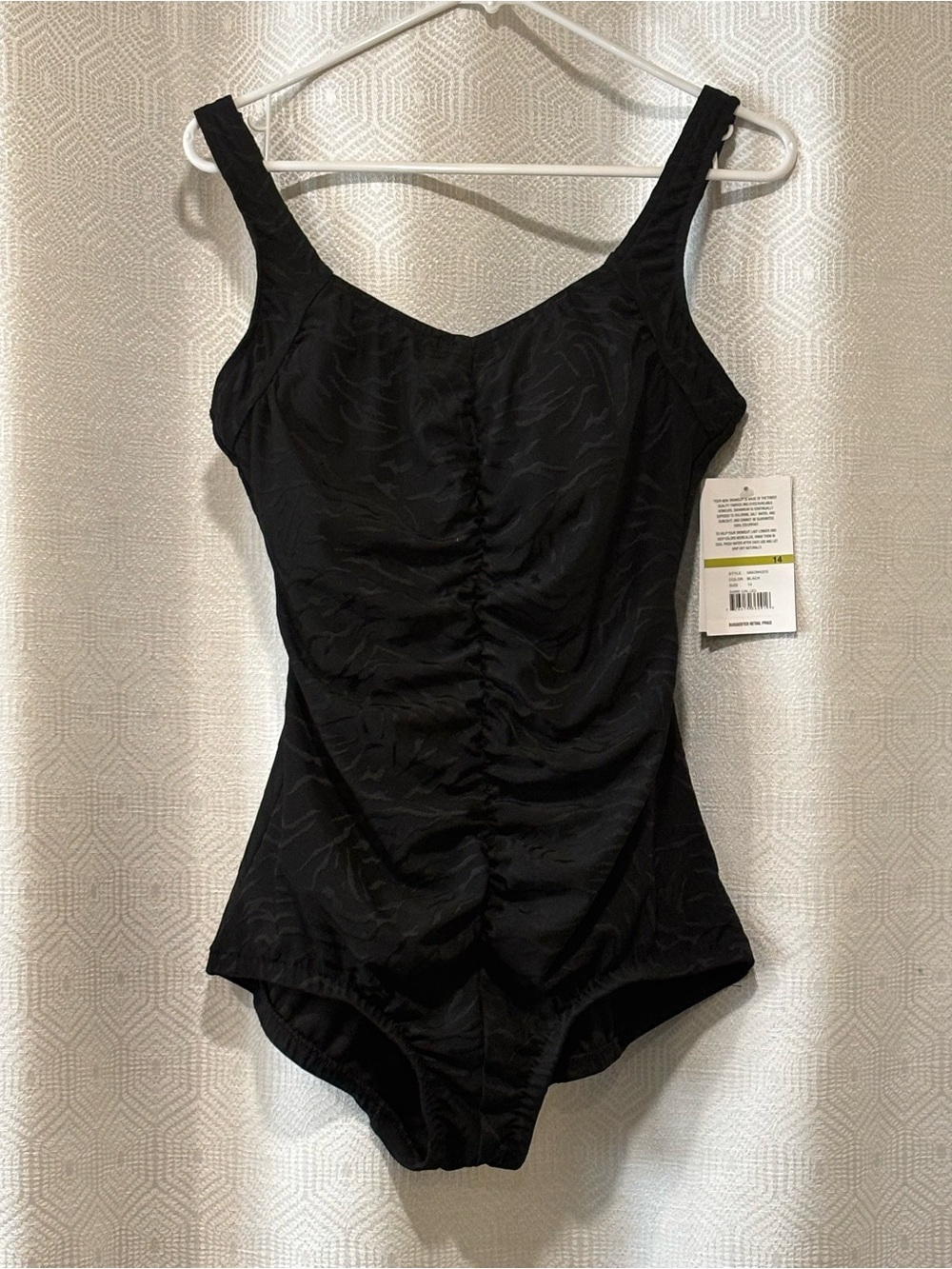 Maxine of Hollywood Black Womens One-Piece Swimsuit